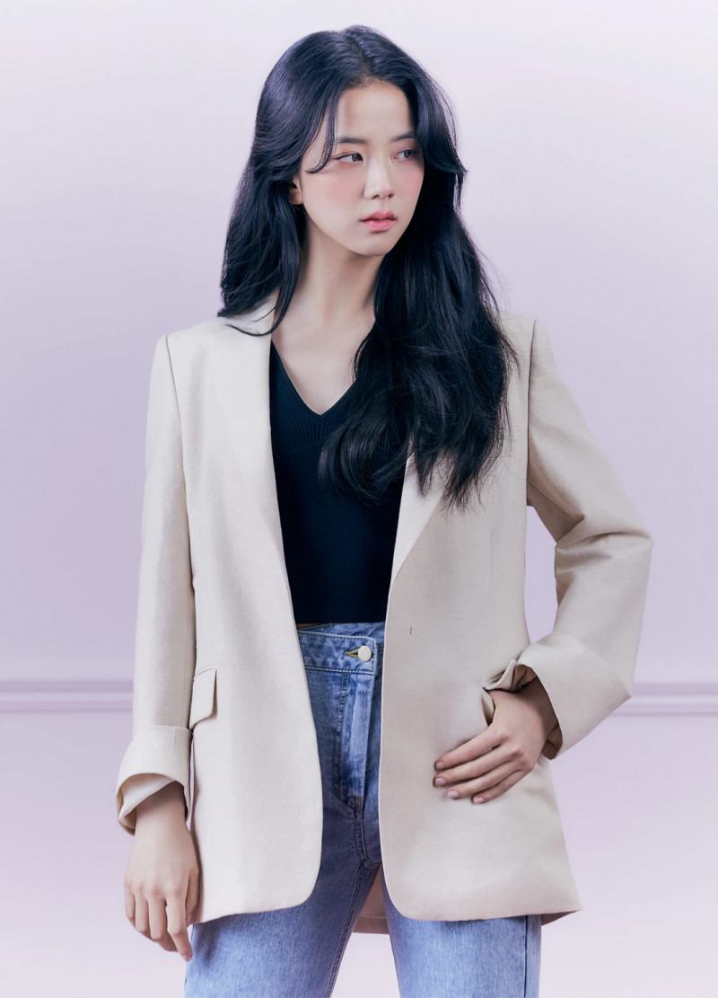 BLACKPINK's Jisoo for 'it MICHAA' 2021 Spring Campaign documents 2