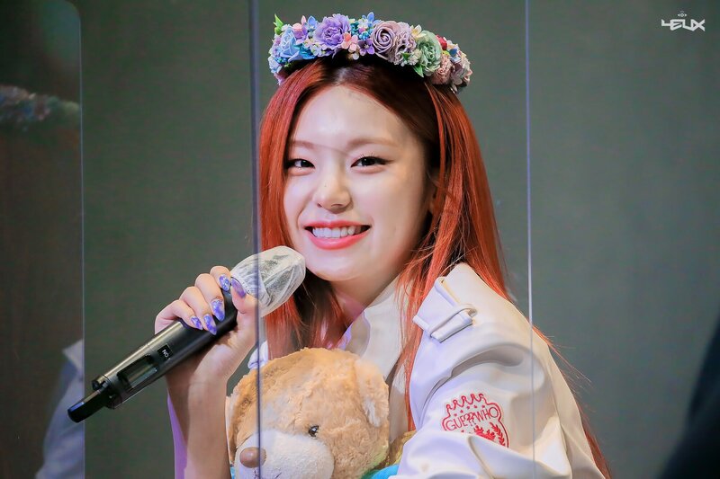 210530 ITZY Yeji - Fansign Event documents 3