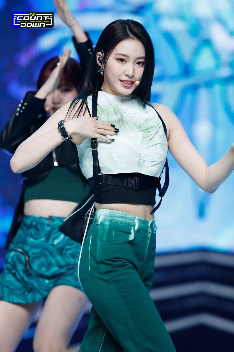 220324 Weeekly - 'Ven para' at M Countdown documents 18