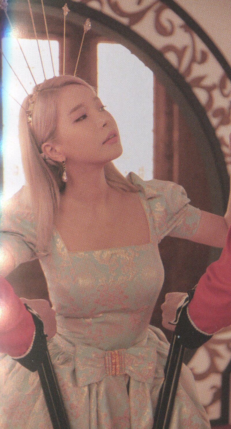 MAMAMOO 2nd Full Album 'reality in BLACK' [SCANS] documents 7