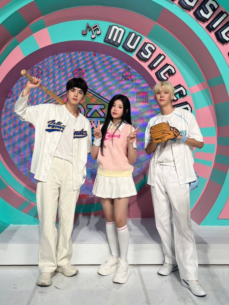240414 MBC Show! Music Core Twitter update with Wonhee, Younghoon & Eunseok documents 2