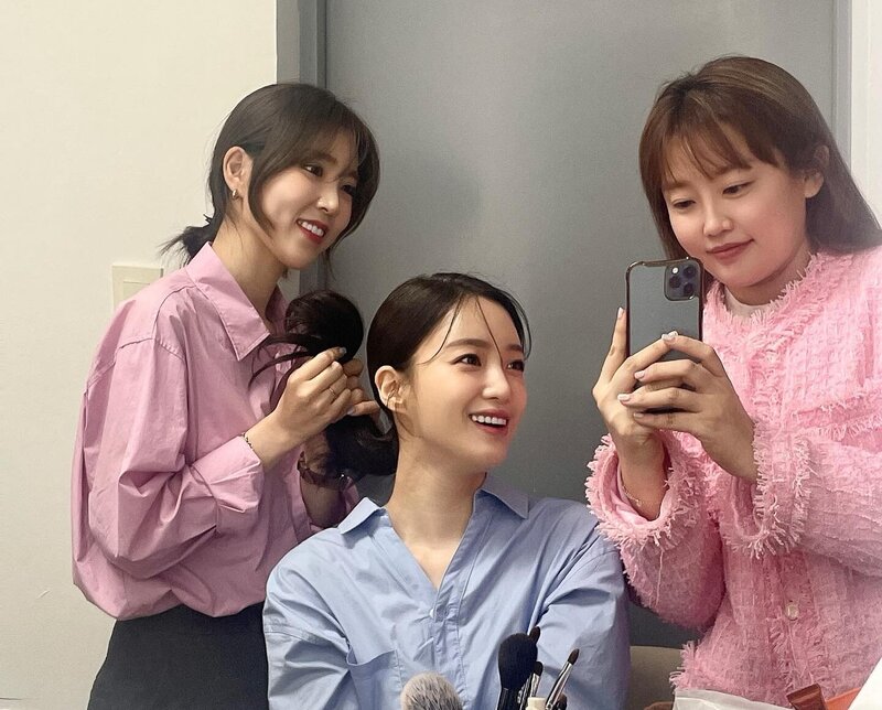 230422 T-ara Eunjung Instagram update documents 5