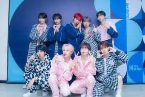 221016 SBS Twitter Update- CRAVITY at INKIGAYO Photowall