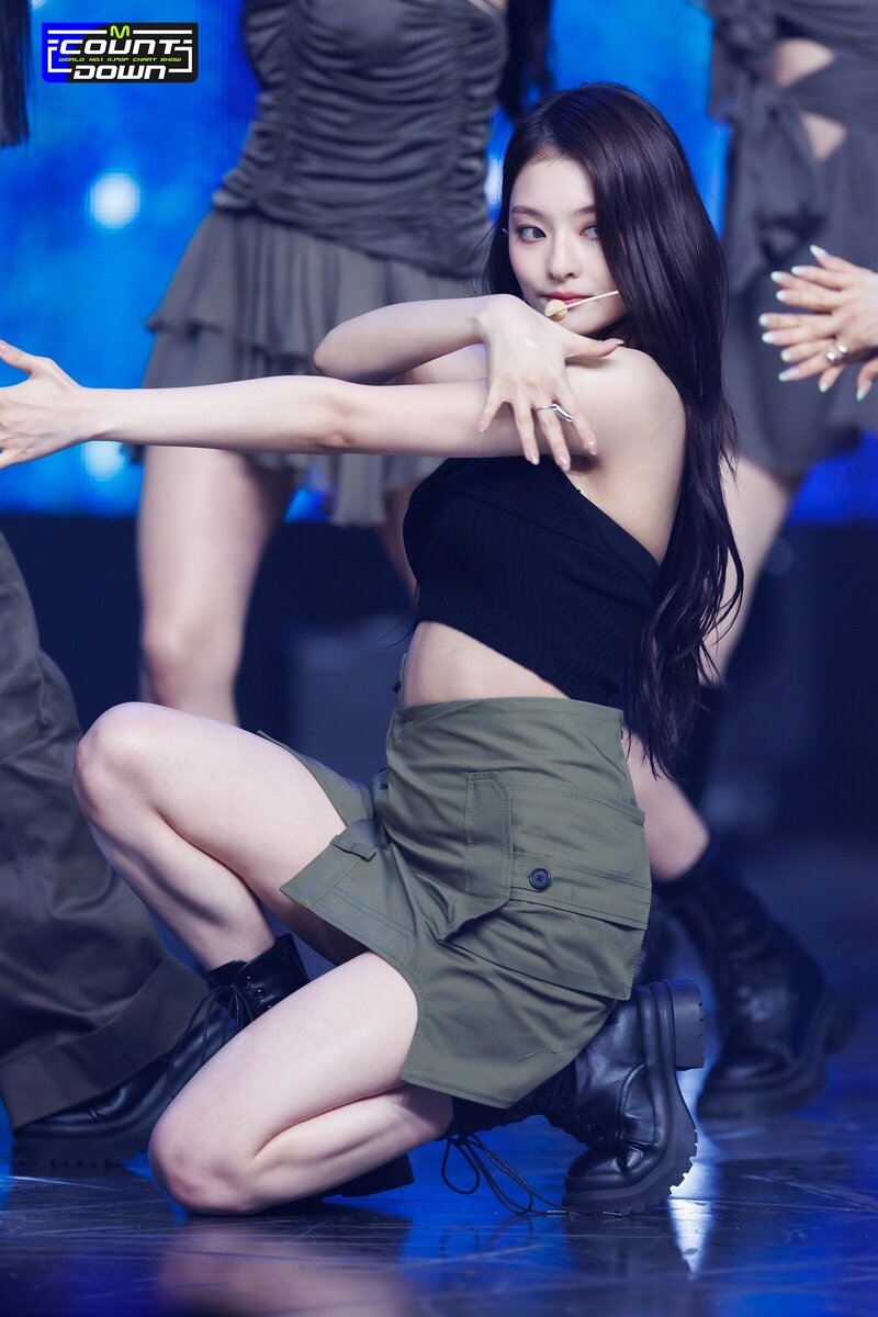 230608 fromis_9 Nagyung - '#menow' at M COUNTDOWN documents 8