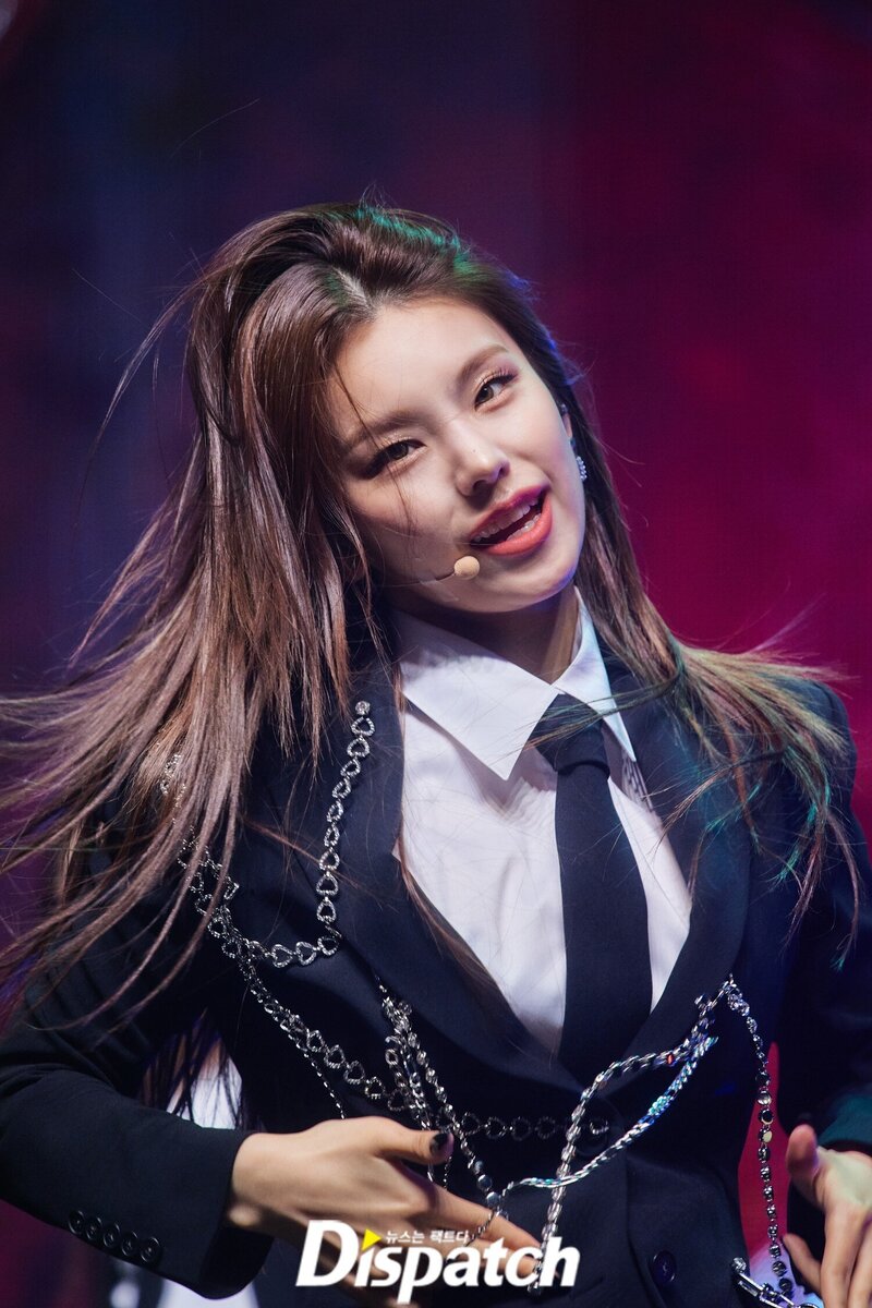 220411 ITZY Yeji1st Fanmeeting Photoshoot by Dispatch documents 7