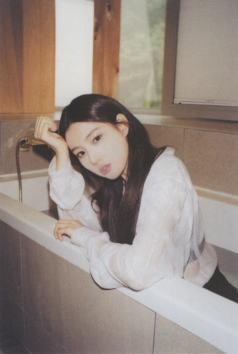 Hyewon 1st Photobook Beauty Cut [Scans] documents 4