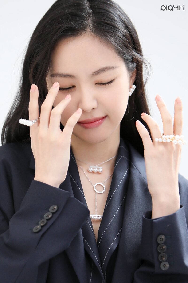 210429 Play M Naver Post - Apink's Naeun TASAKI x Marie Claire Photoshoot Behind documents 9