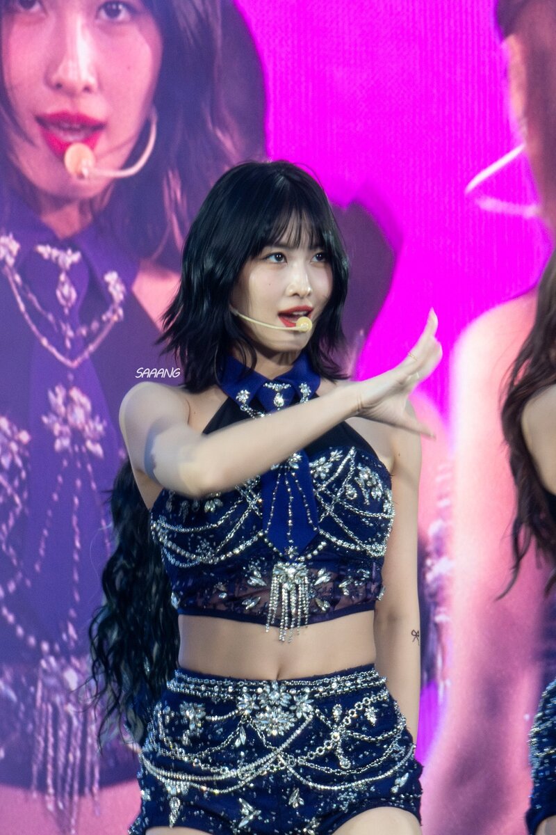 231104 TWICE Momo - ‘READY TO BE’ World Tour in Melbourne documents 1