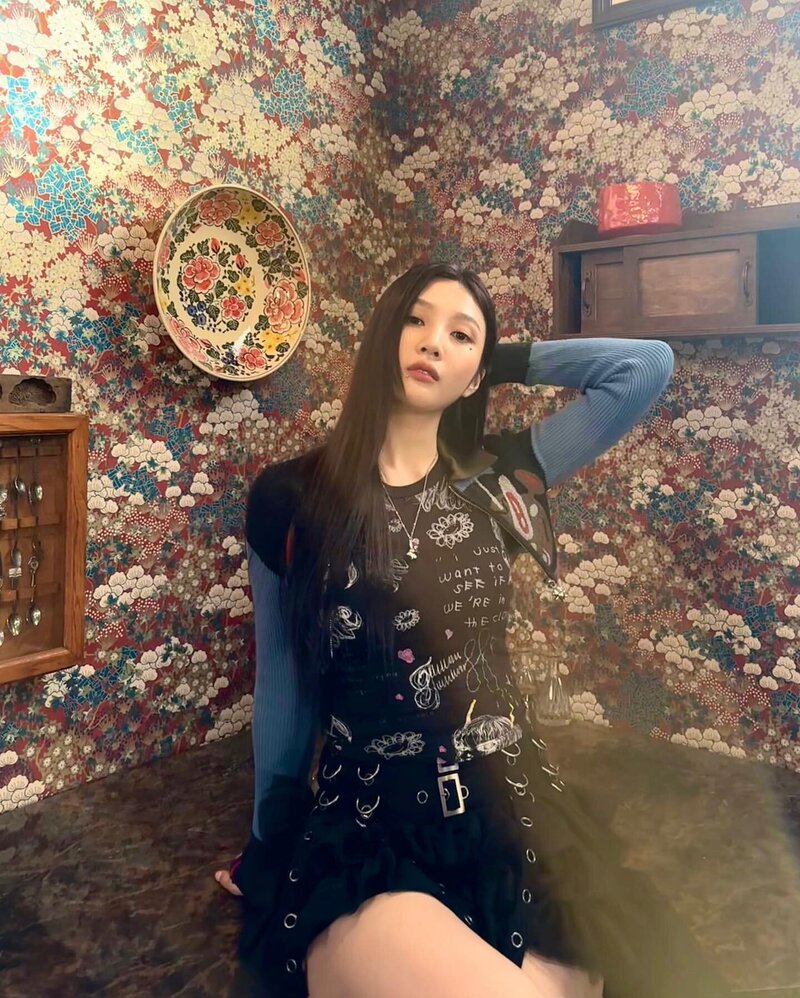 231205 Red Velvet Joy Instagram Update with Wendy documents 10