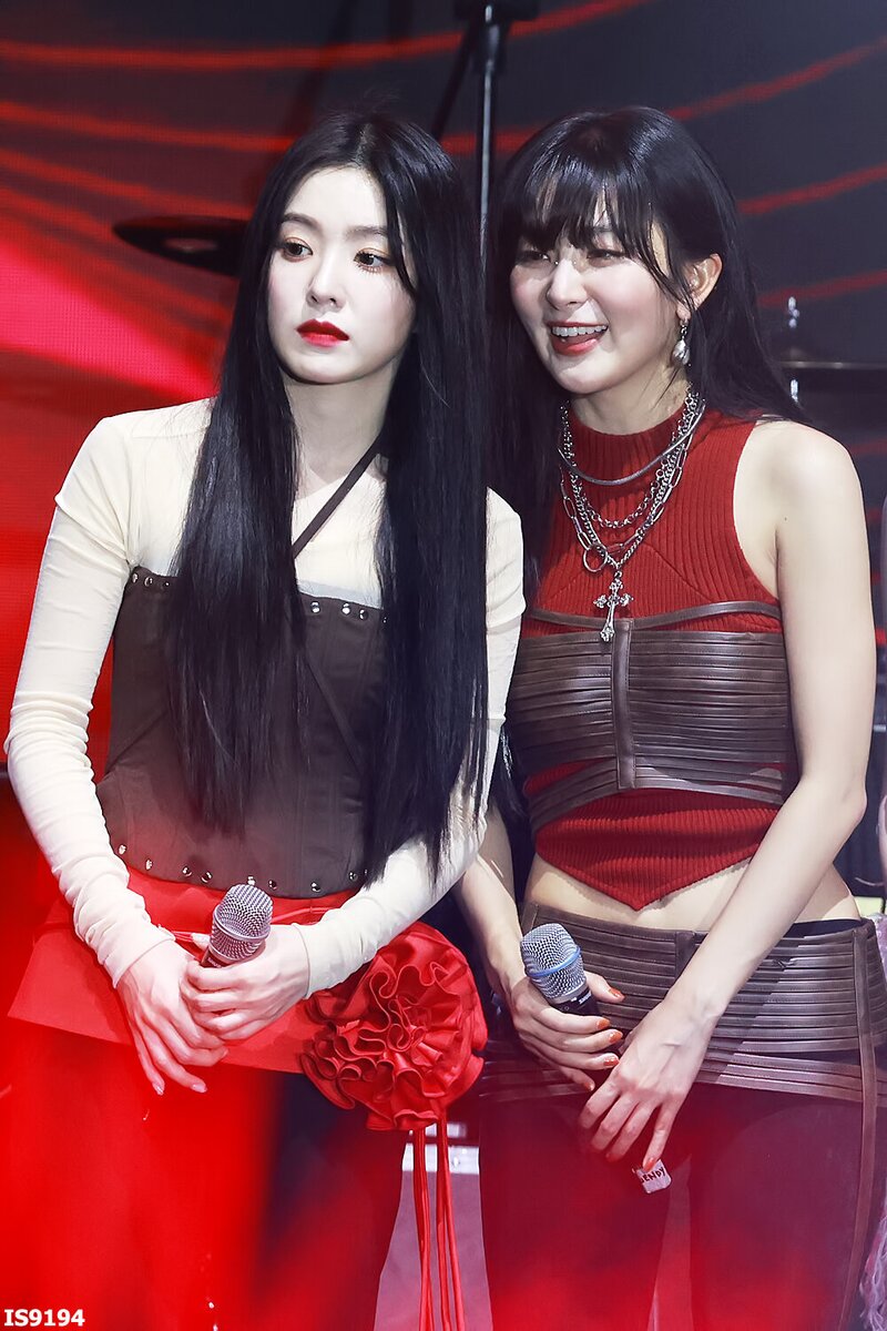 231231 Red Velvet Irene & Seulgi - BGC 2024 New Year Countdown documents 4