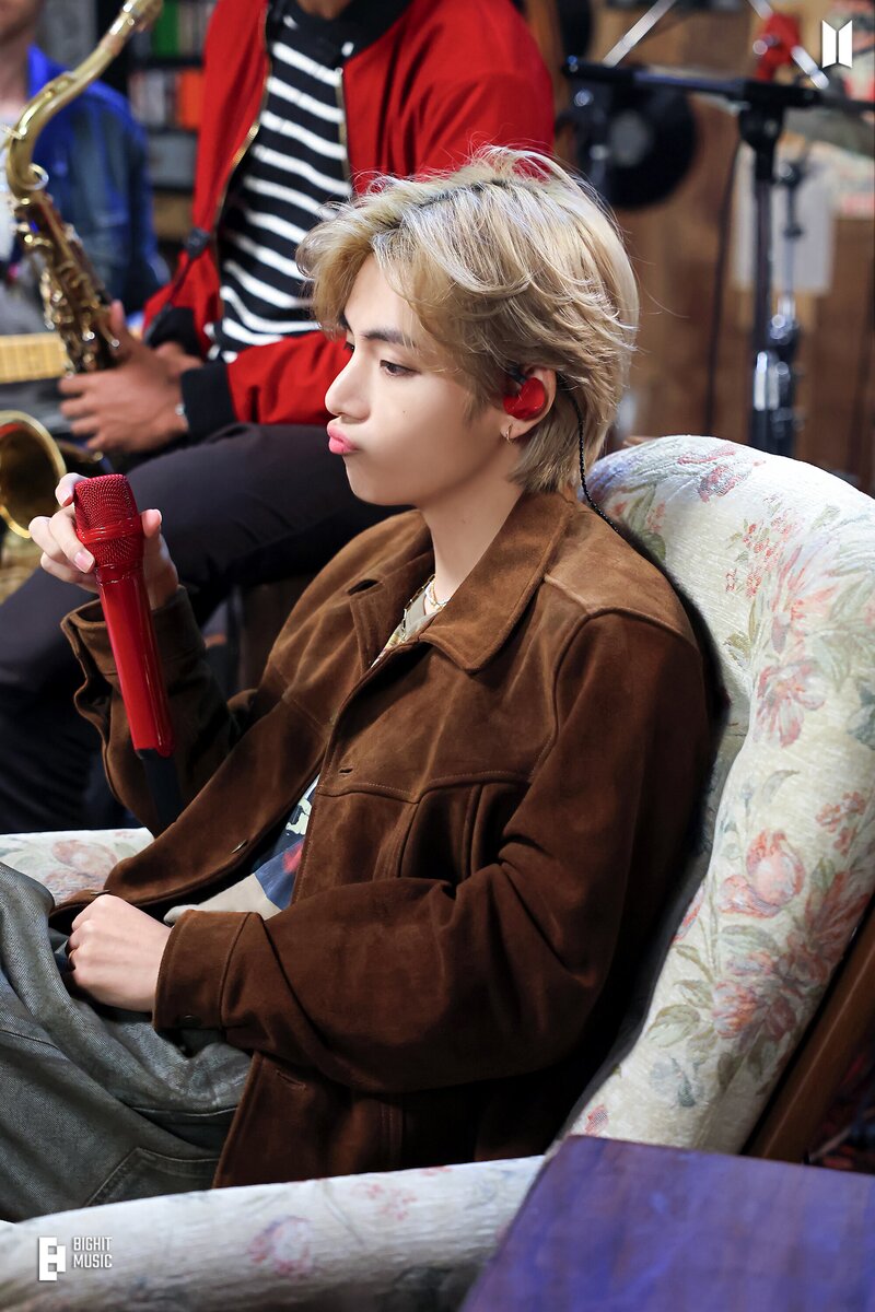 231031 BIG HIT Naver Post - BTS V 'Layover' Promotion Schedules Behind the Scenes documents 16