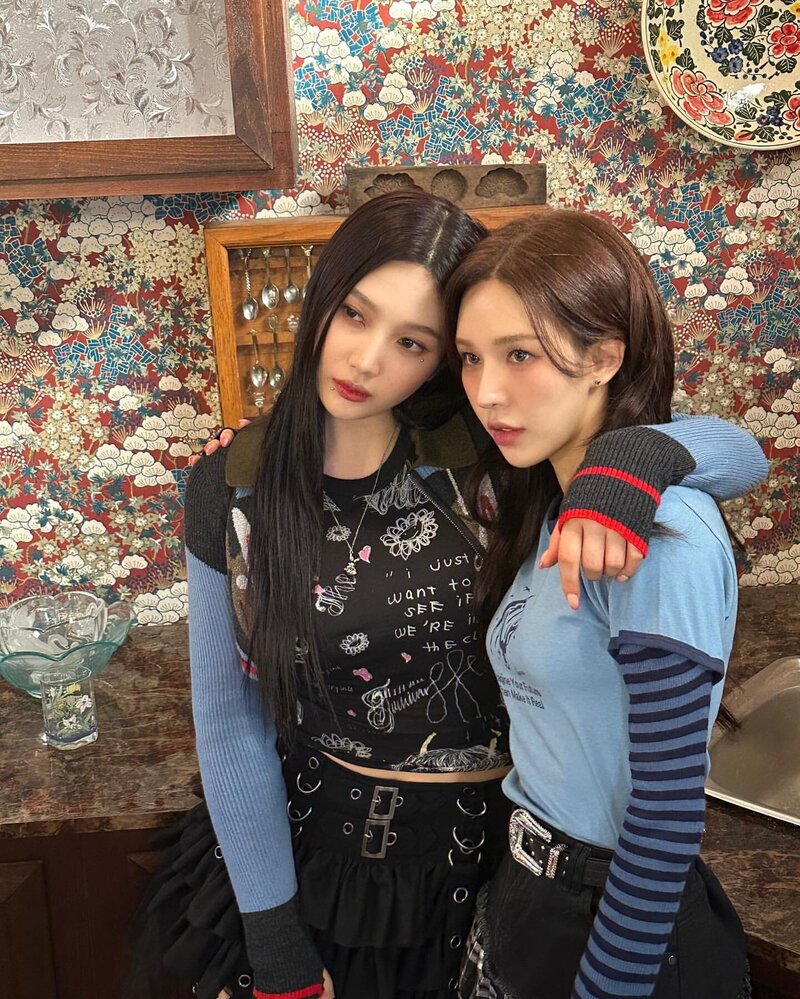 231205 Red Velvet Joy Instagram Update with Wendy documents 1