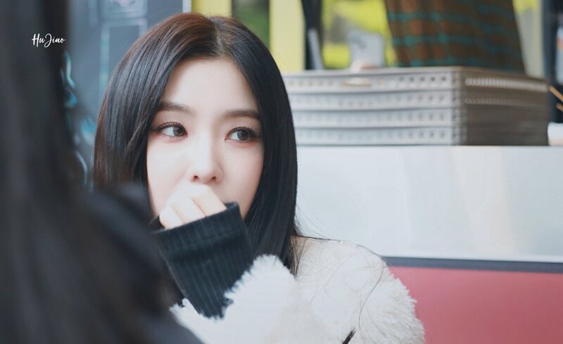 231117 Red Velvet Irene - Music Bank Commute documents 5