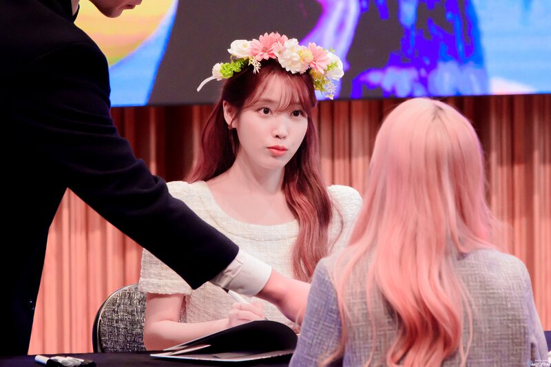 240315 IU - Fansign Event documents 14