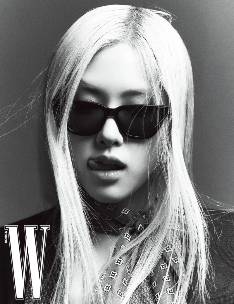 BLACKPINK Rosé for W Korea Magazine May 2021 Issue documents 4