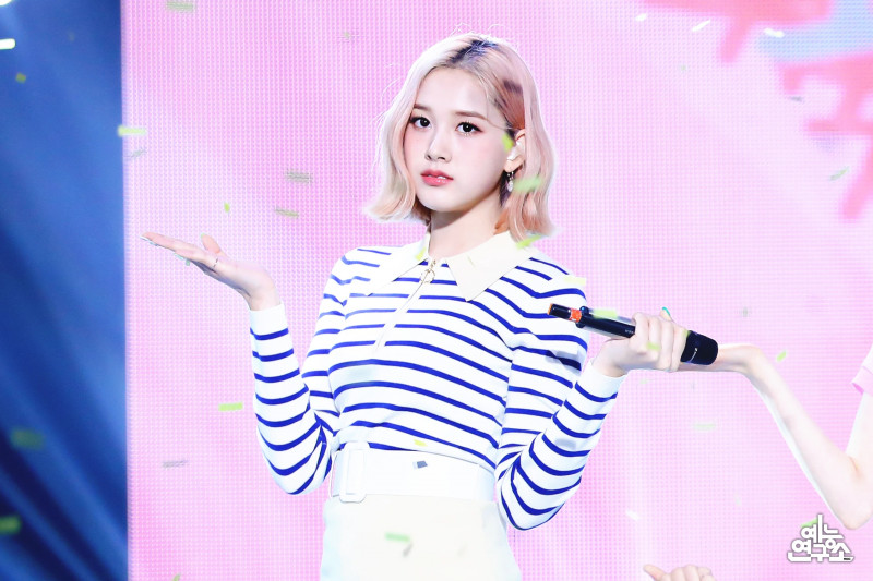 210508 STAYC 'So What' at Music Core documents 19