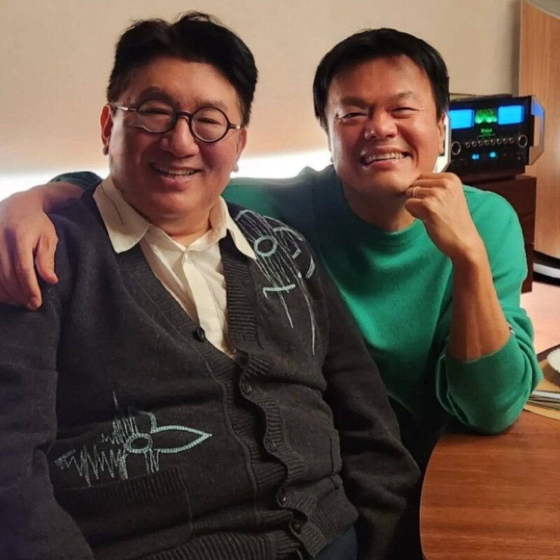 230106 Bang Si Hyuk Instagram Update with J.Y. Park documents 1