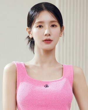 (G)I-DLE Miyeon for CTBRZ HS 23 Collection - Girl's Vacation
