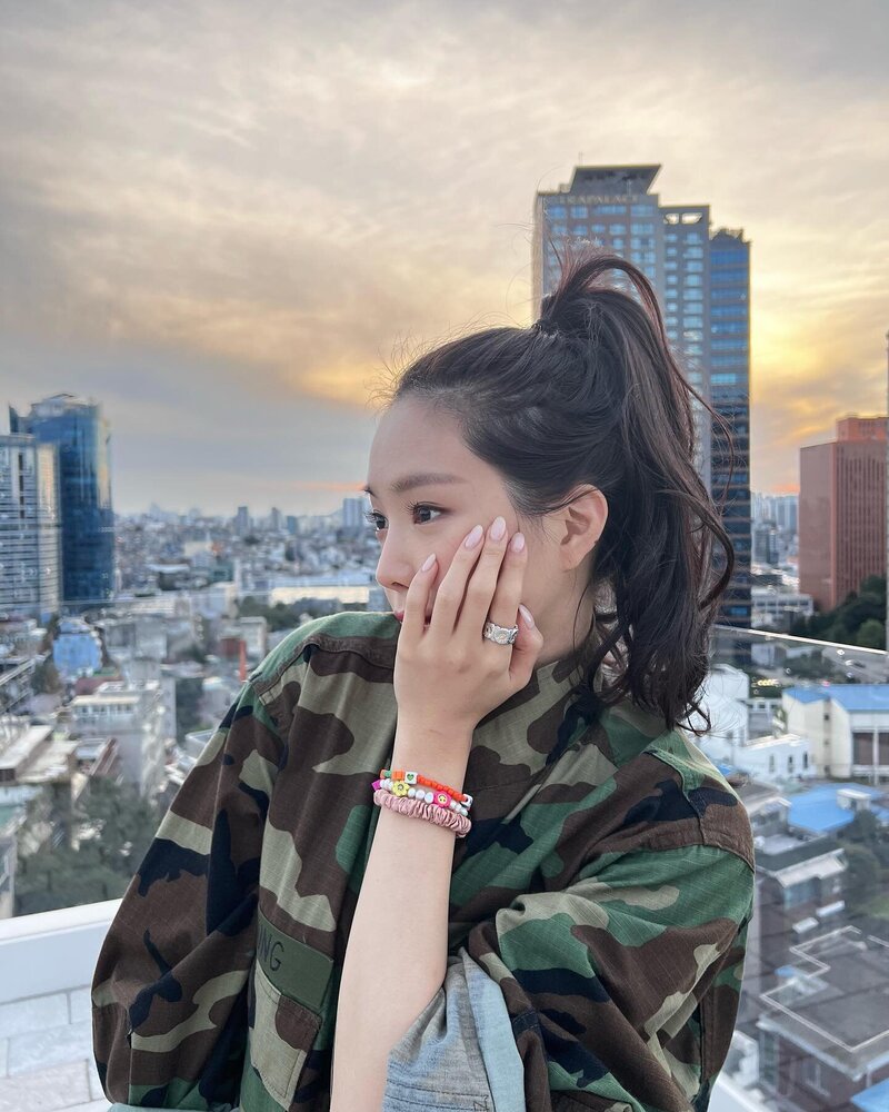 220925 EX-APINK Naeun Instagram Update documents 13