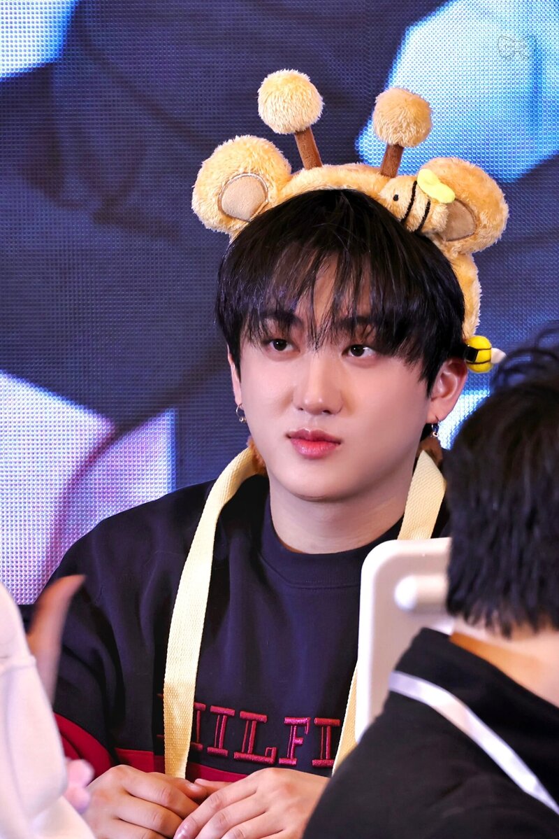 240203 StrayKids Changbin - KMS Fansign Event documents 11