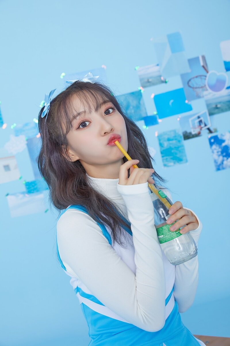 OH MY GIRL - Cute Concept 'Blizzard Blue' - Photoshoot by Universe documents 18