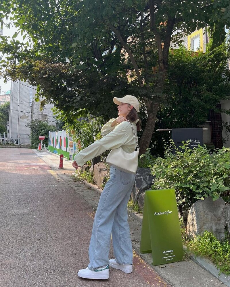 220817 Jung Lea Instagram Update documents 5