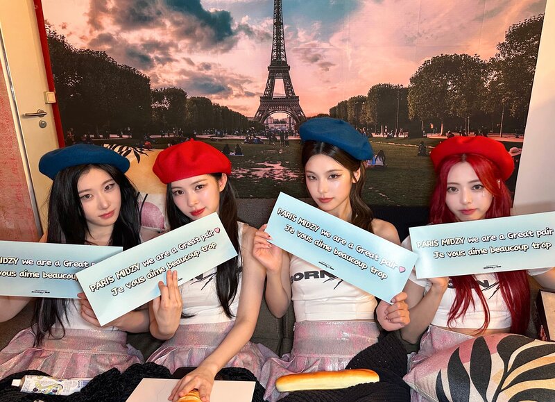 240427 - ITZY Twitter Update - ITZY 2nd World Tour 'BORN TO BE' in PARIS documents 1