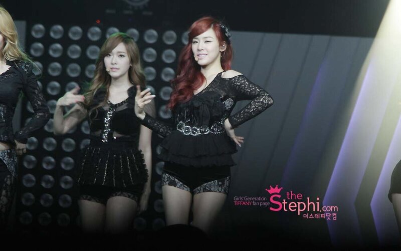 120520 Girls' Generation Tiffany at SMTOWN Live in L.A documents 11