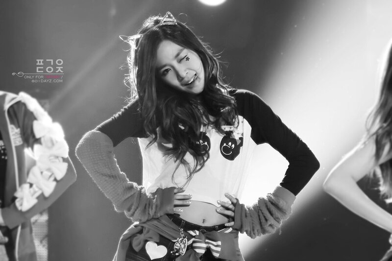 130106 Girls' Generation Tiffany at KBS Hope Concert documents 7
