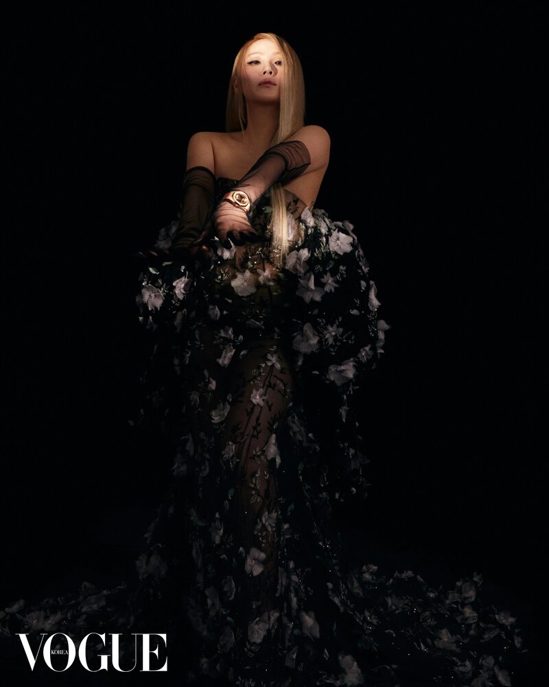 CL for Vogue Korea March 2024 Issue "Vogue Leader: 2024 Woman Now" documents 7