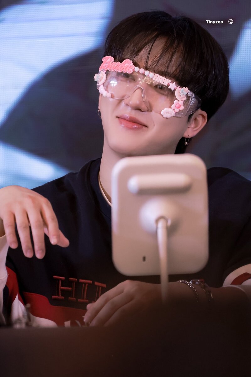 240203 StrayKids Changbin - KMS Fansign Event documents 5