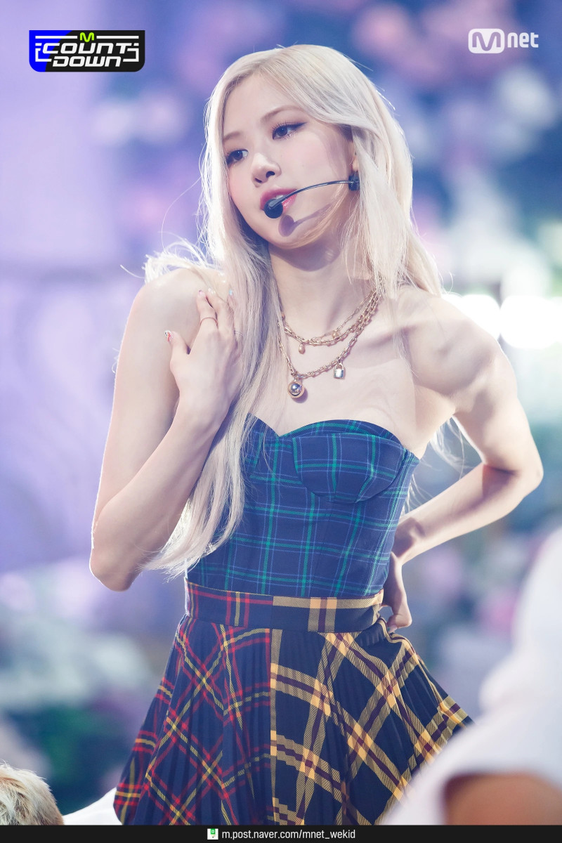 210318 BLACKPINK Rosé - 'On The Ground' at M Countdown documents 7
