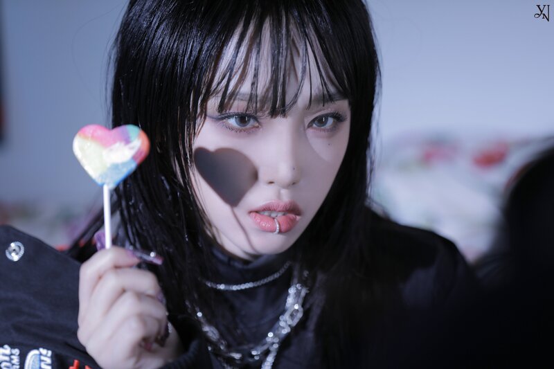 230125 YUEHUA Entertainment Naver Update - YENA - ‘Love War’ Jacket Behind Photos documents 4