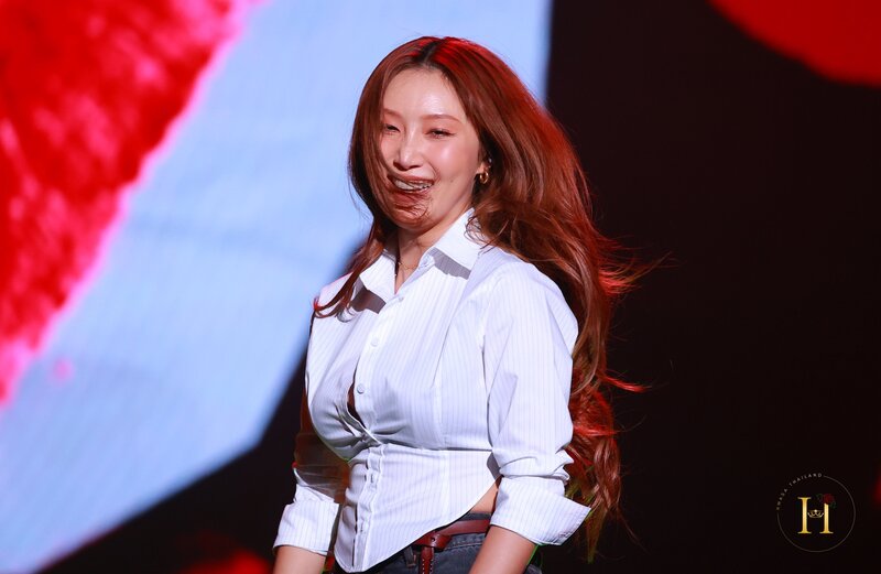 240112 HWASA at 2024 S2CON 'Sharing & Together Concert' in Seoul documents 10