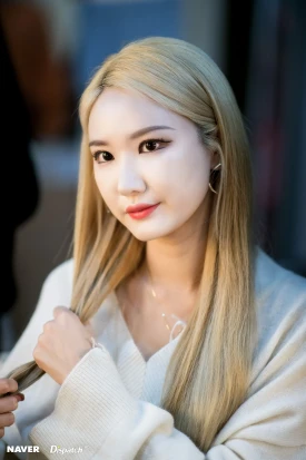 EXID LE "I Love You" Fansign event by Naver x Dispatch