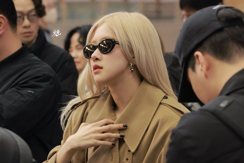 240410 ROSÉ at GMP Airport documents 3