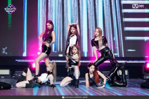 201008 EVERGLOW - 'LA DI DA' at M Countdown (Mnet Naver Update)