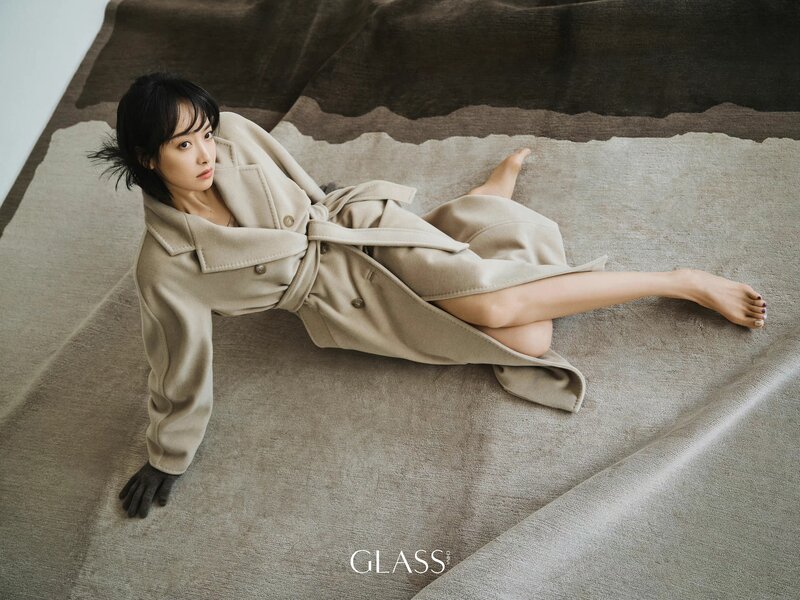 Victoria Song for GLASS Magazine China - October 2022 Issue documents 8