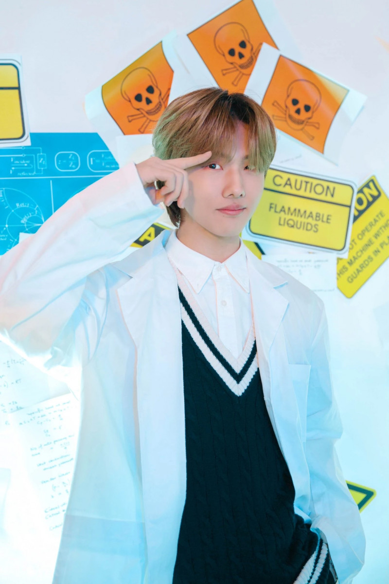 210312 NCT DREAM Twitter Update - DREAM Mystery Lab documents 3