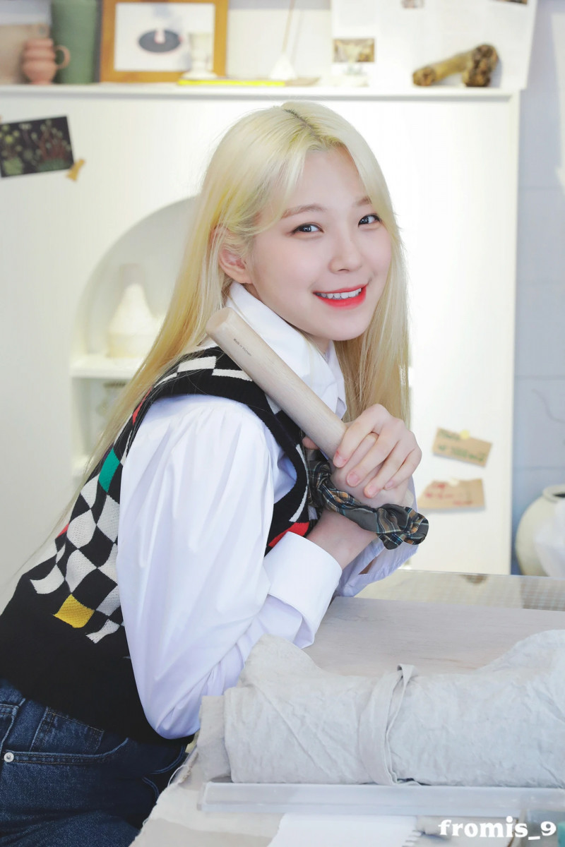 210423 fromis_9 Naver Post -  Seoyeon Nagyung & Jiheon - FM 1.24  Behind - Workshop Experience documents 7