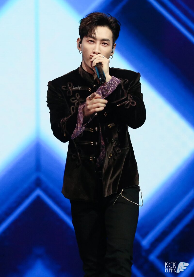 181008 Super Junior Eunhyuk at 'One More Time' Showcase in Macau documents 9