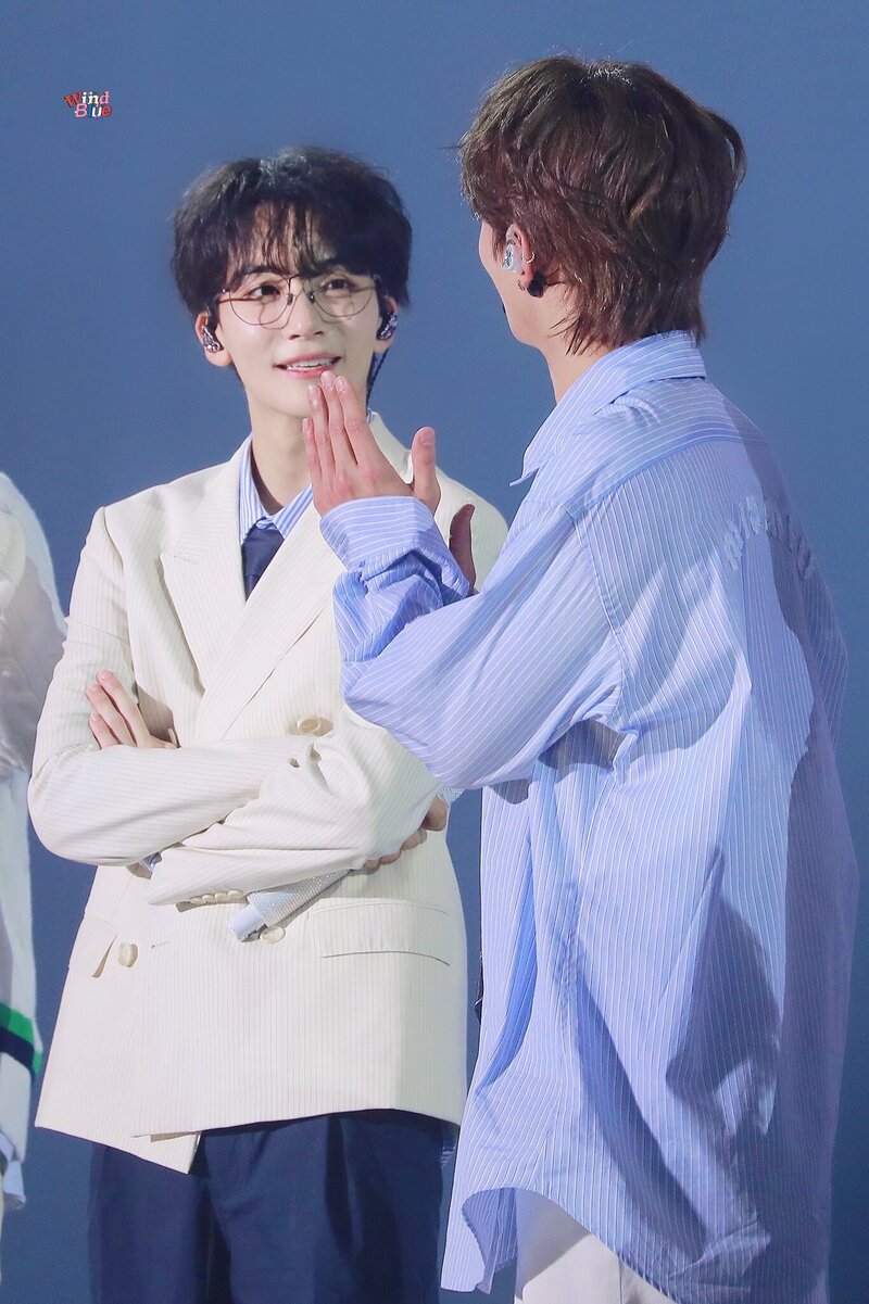 230722 SEVENTEEN Jeonghan and Joshua - ‘FOLLOW’ TO SEOUL Day2 documents 2