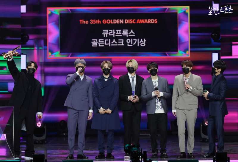 JTBC_Awards-ErXCLXPVEAAUX-g-20210110-03-17.jpg
