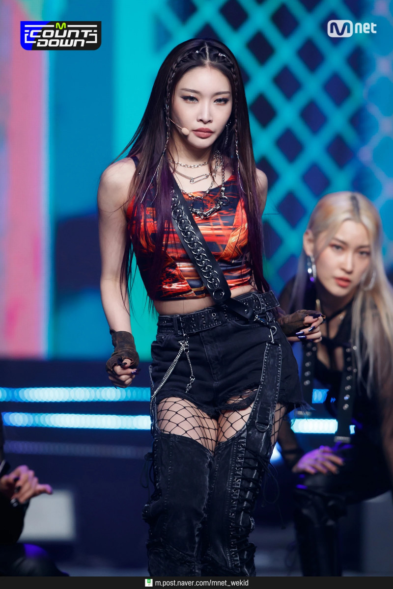 210225 Chungha - 'Bicycle' at M Countdown documents 13