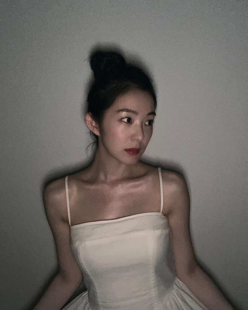 231026 Red Velvet Irene Instagram Update with Seulgi documents 5