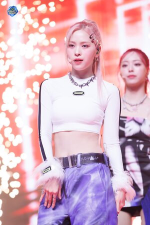 240111 ITZY Ryujin - 'BORN TO BE' and 'UNTOUCHABLE' at M Countdown