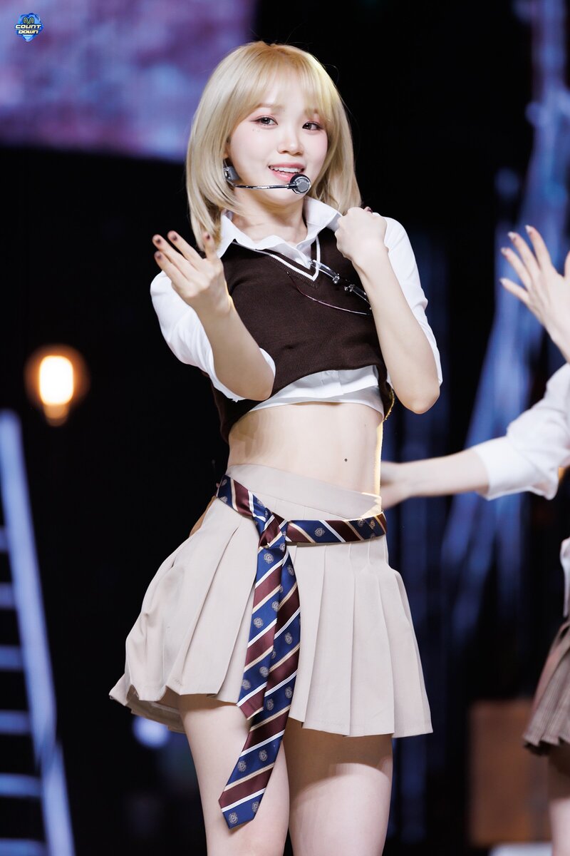 240307 LE SSERAFIM Chaewon - 'EASY' and 'Smart' at M Countdown documents 14
