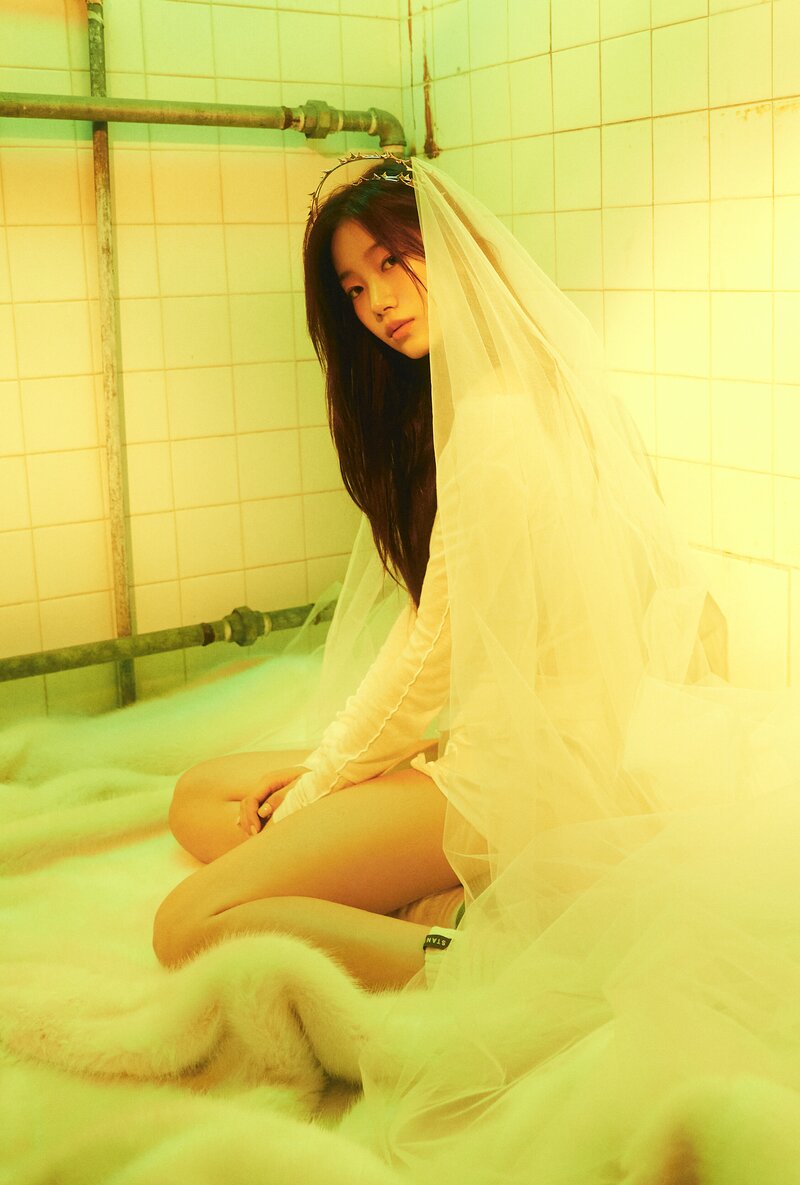 LE SSERAFIM 3rd Mini Album 'EASY' Concept Photo documents 8