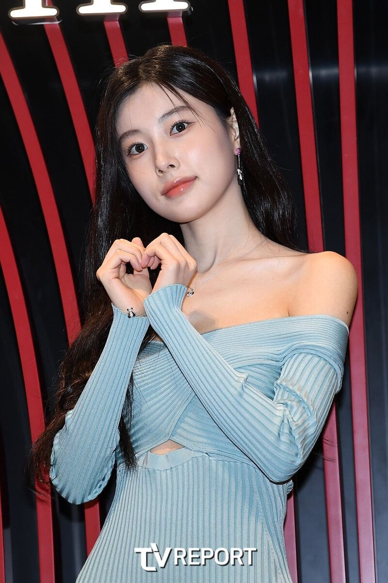 230216 Kang Hyewon - QEELIN Jewellery Pop-Up Store Opening in Seoul documents 21
