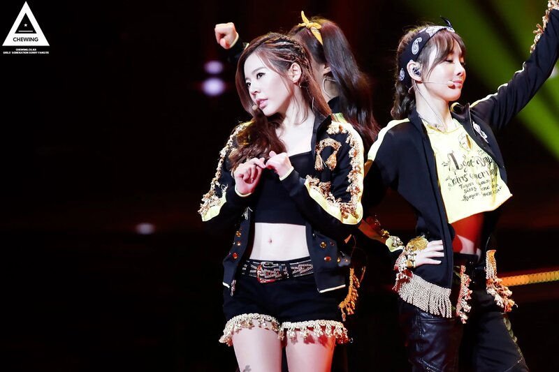 131029 Girls' Generation Sunny at KBS Open Concert documents 2
